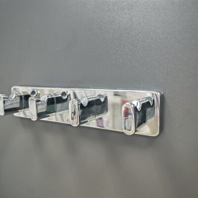 Vješalica s 4 kukice